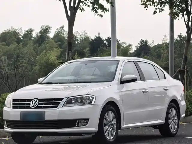 Volkswagen Lavida 2014 — купить из Китая под заказ