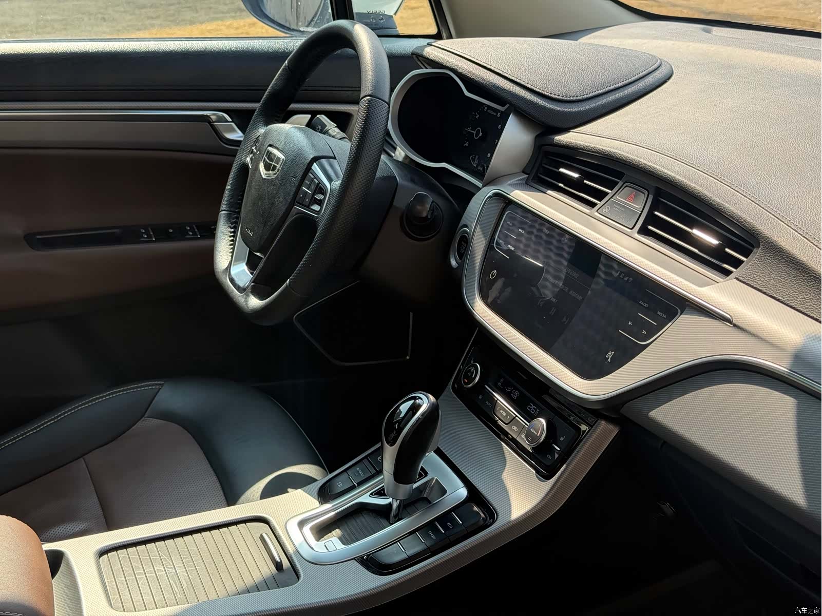 Geely Emgrand, 2018 13
