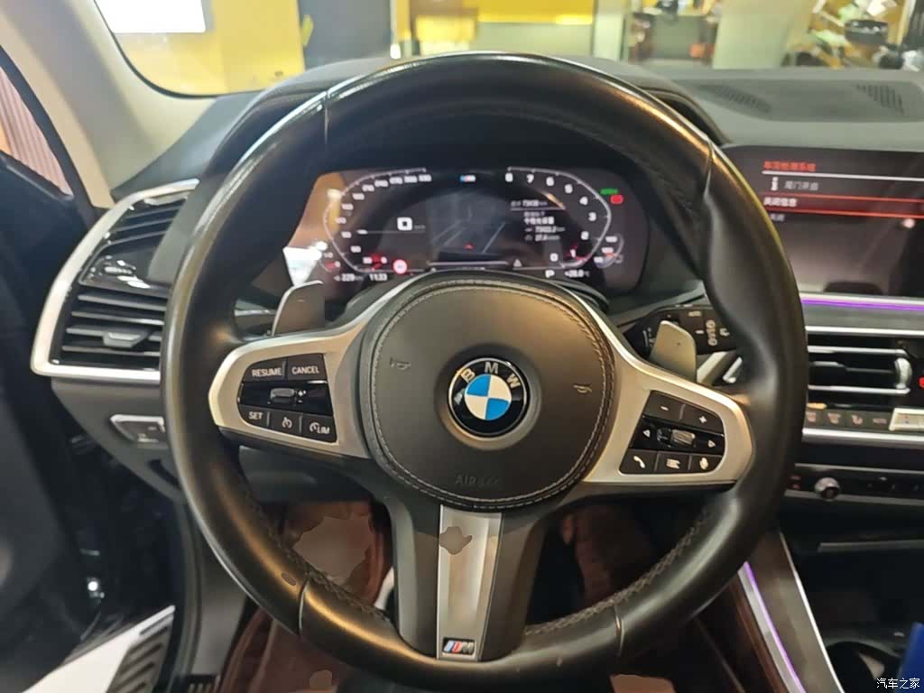 BMW X5, 2022 11