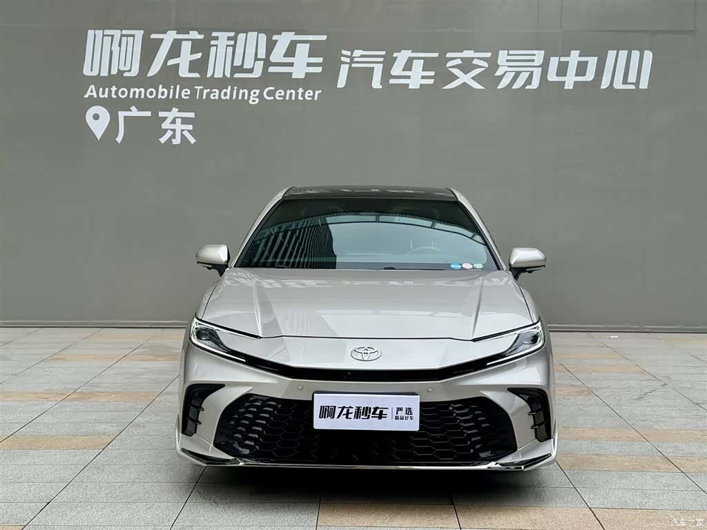 Toyota Camry, 2024 2