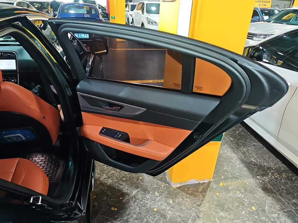 Jaguar XEL Jaguar XEL