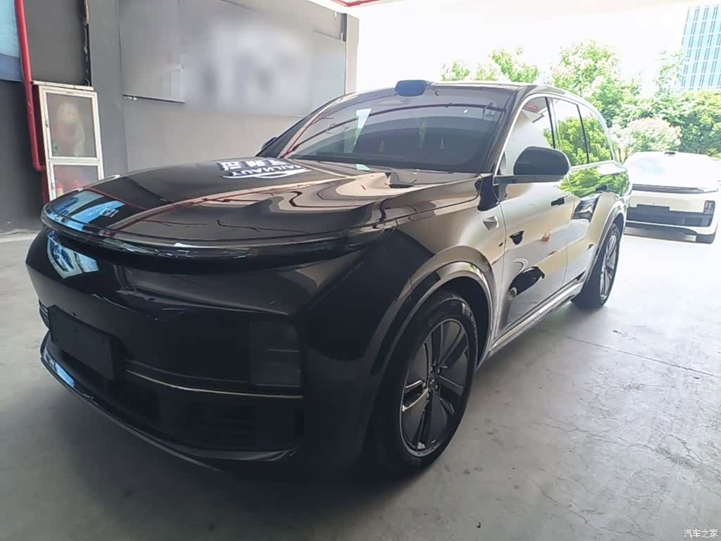 Li Auto L8, 2025 1