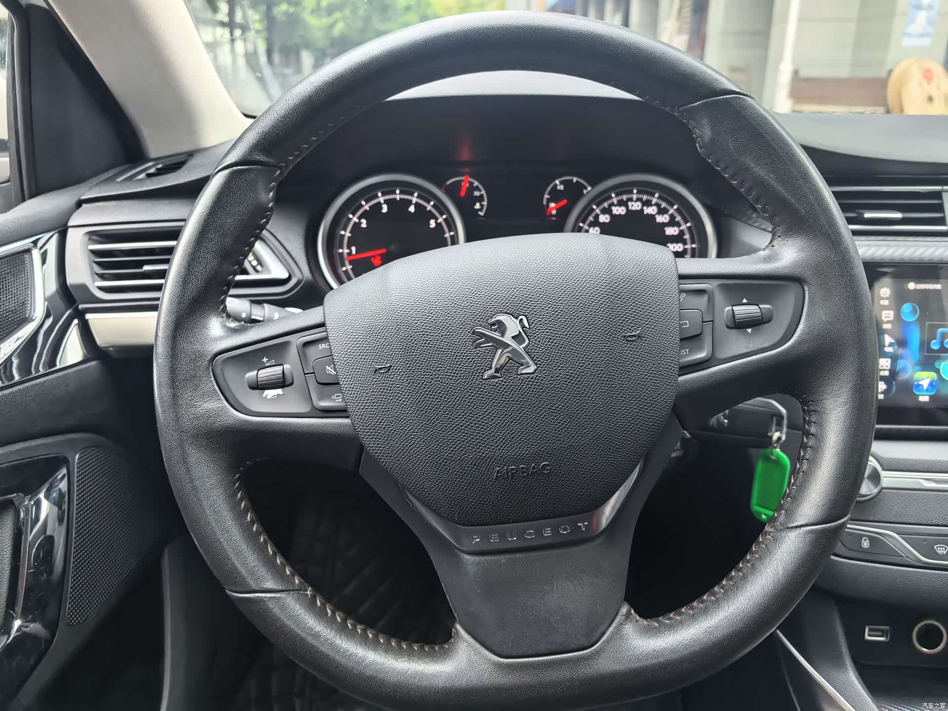 Peugeot 408, 2015 9