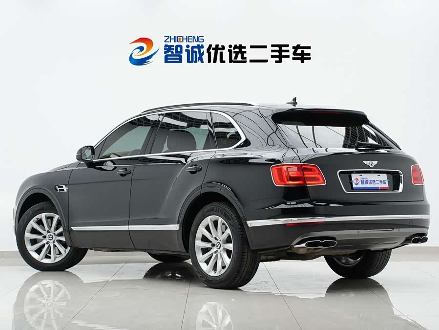 Bentley Bentayga 2019, фото 2