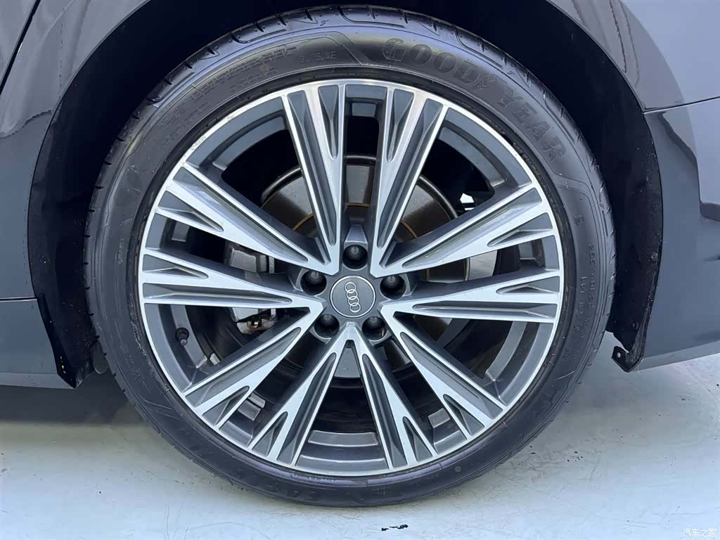 Audi A6L, 2021 24