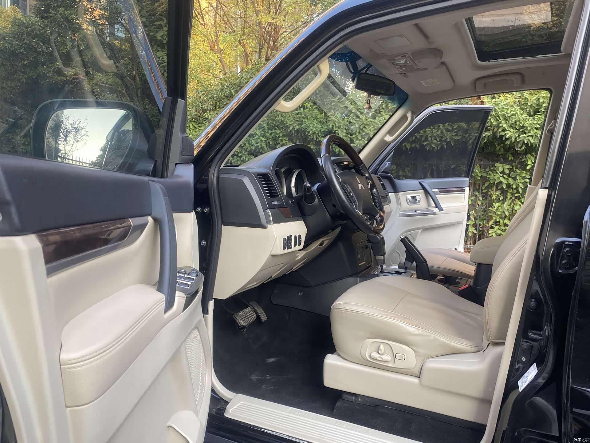 Mitsubishi Pajero, 2019 3