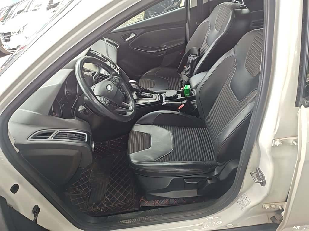Ford Focus, 2015 15