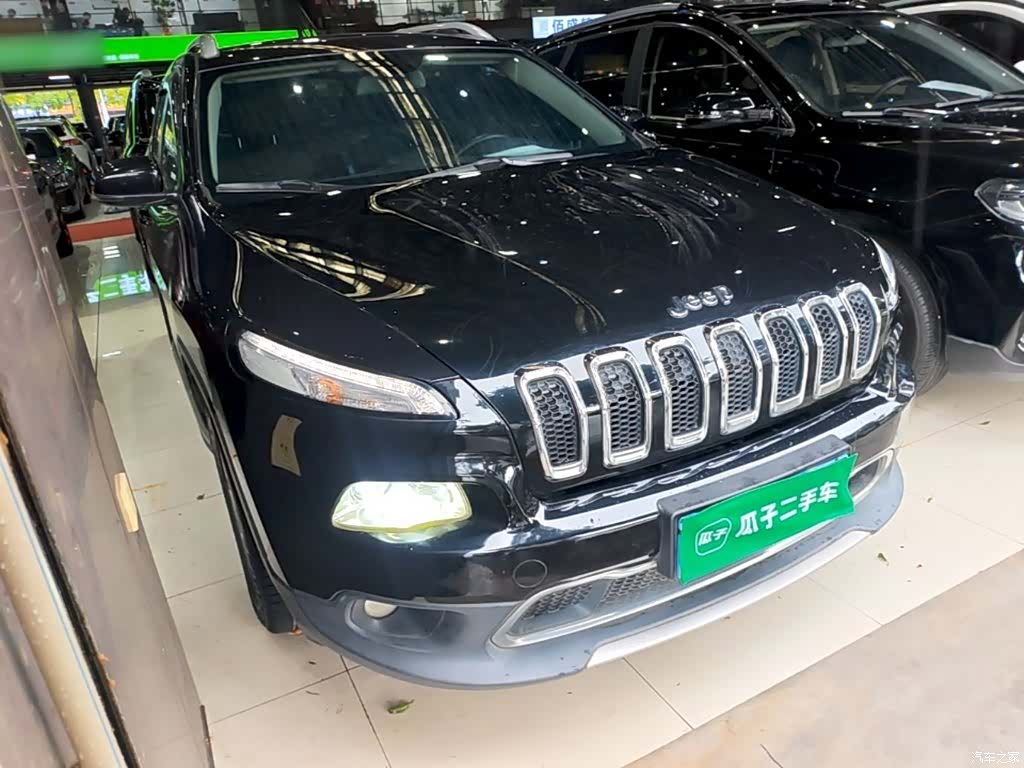 Jeep Cherokee, 2019 4