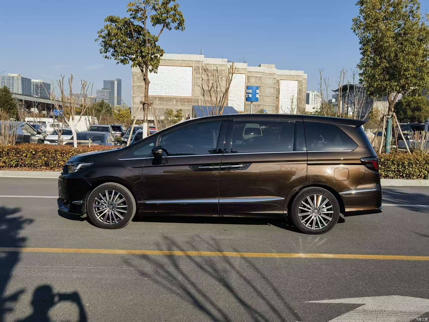 Honda Elysion, 2023 7