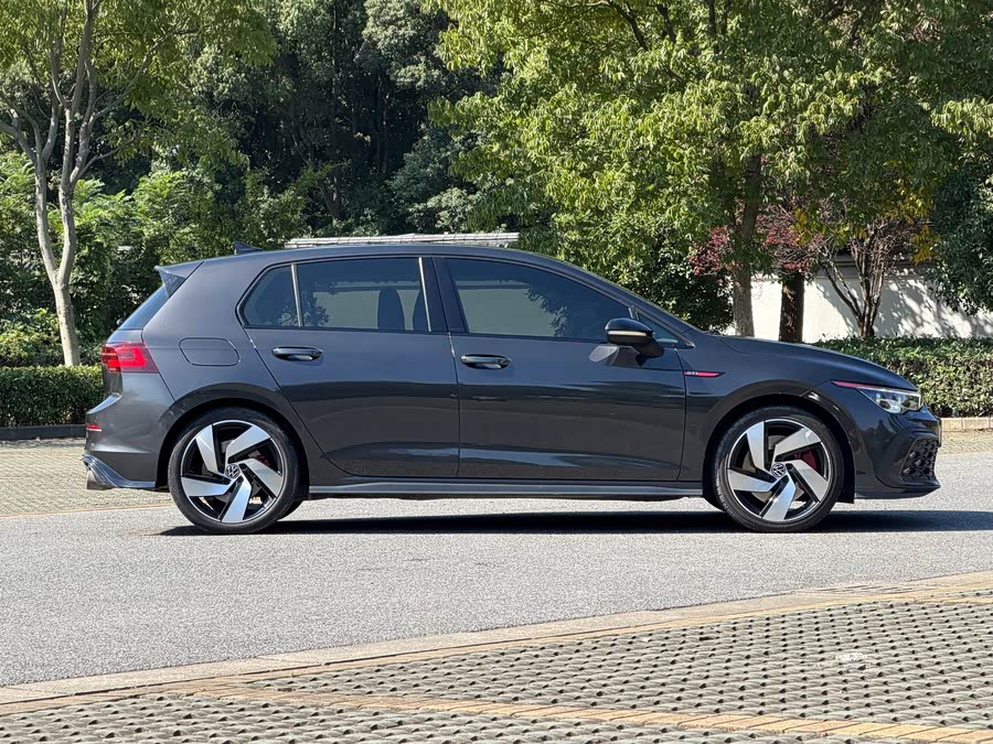 Volkswagen Golf GTI 2022, фото 8