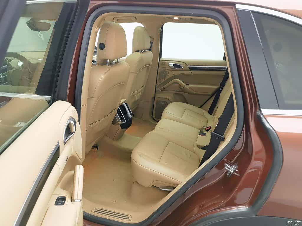 Porsche Cayenne, 2013 15