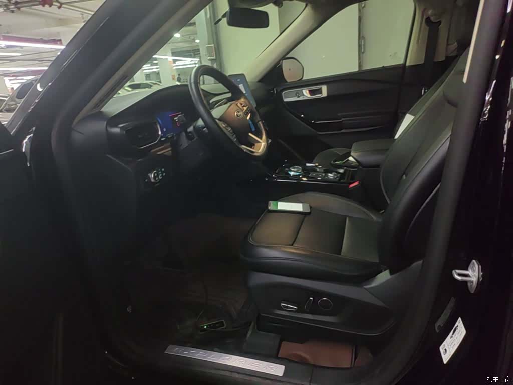 Ford Explorer, 2021 15