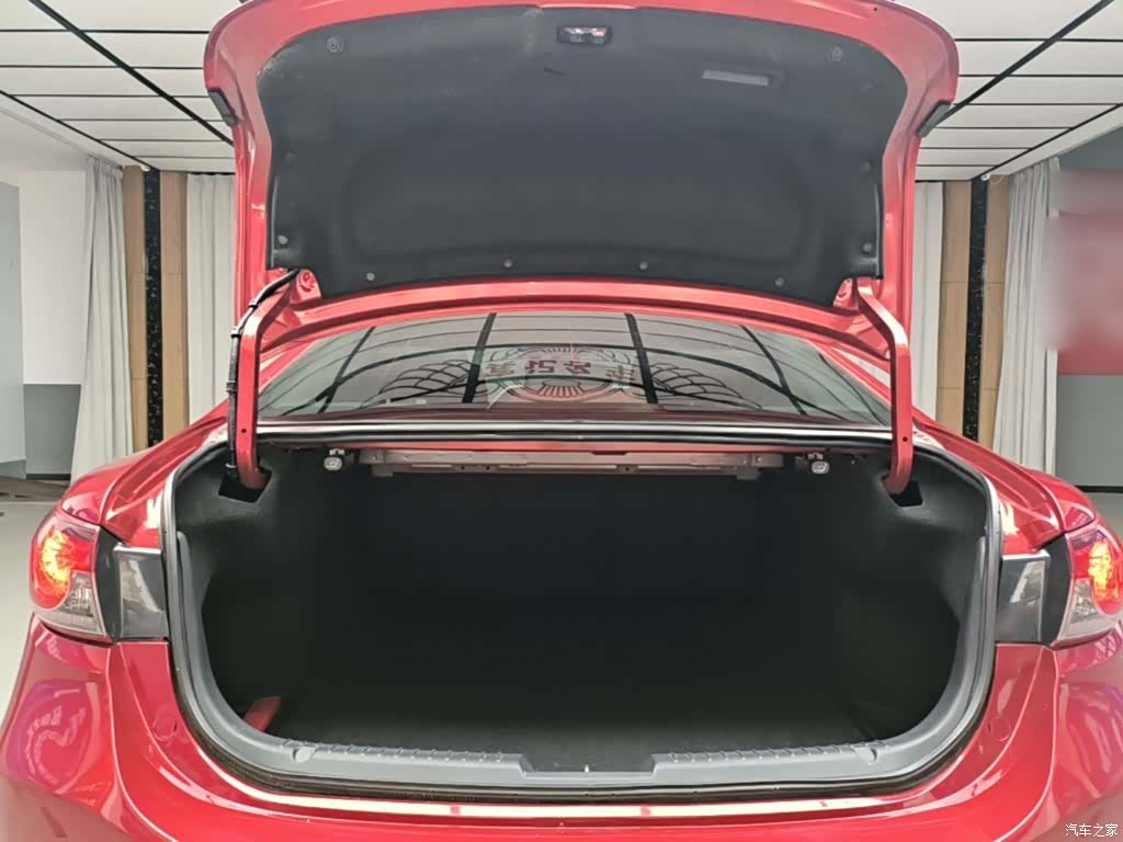 Mazda Atenza, 2015 19