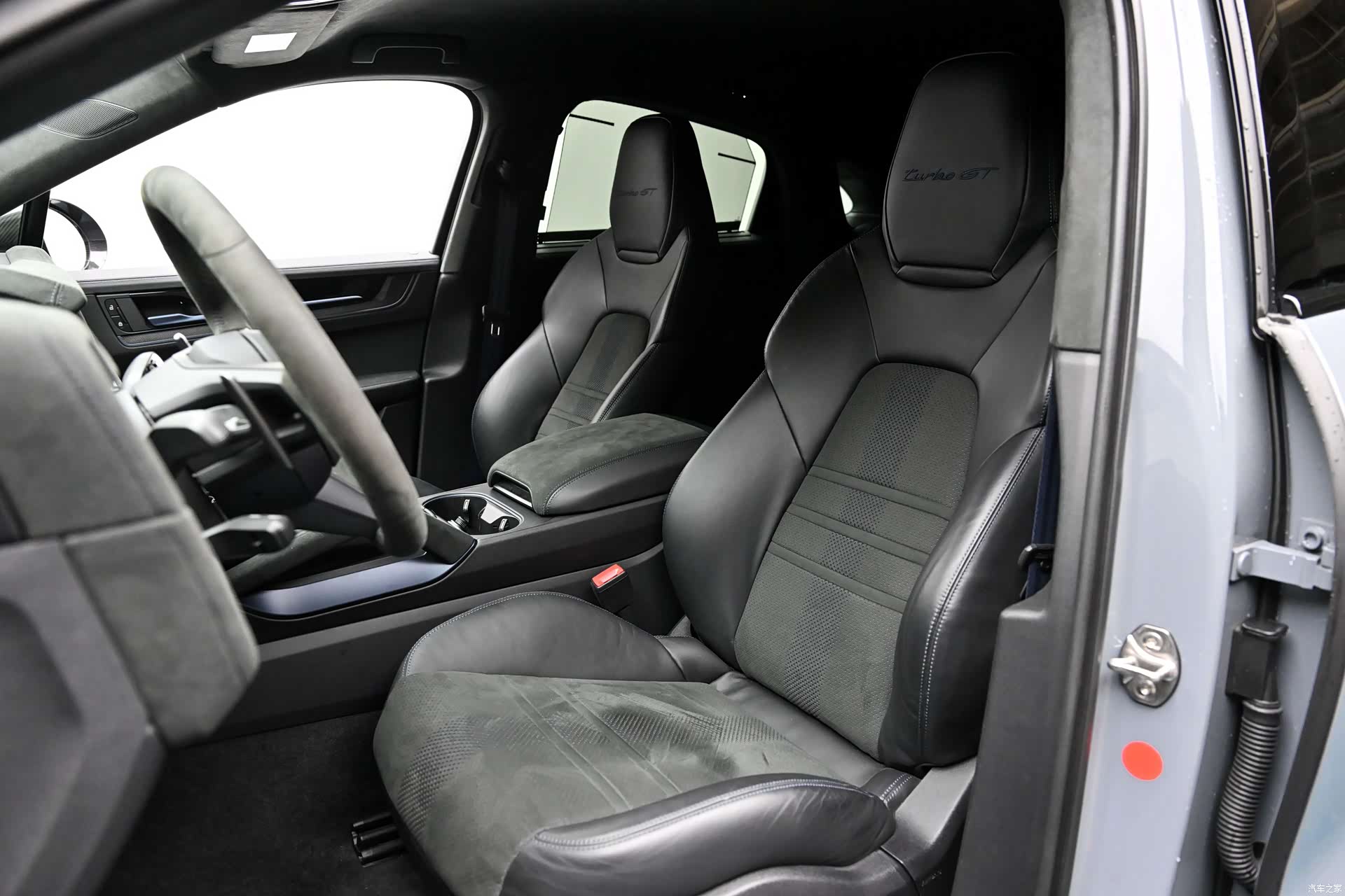 Porsche Cayenne, 2024 4