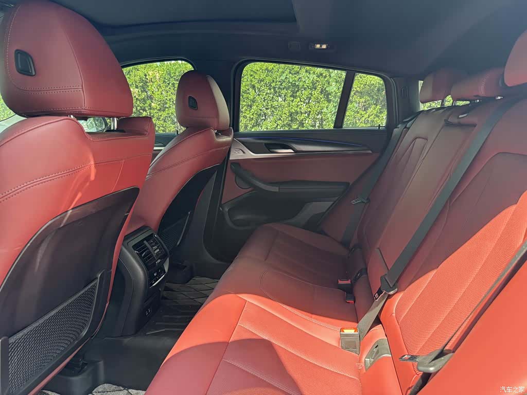BMW X4, 2022 10