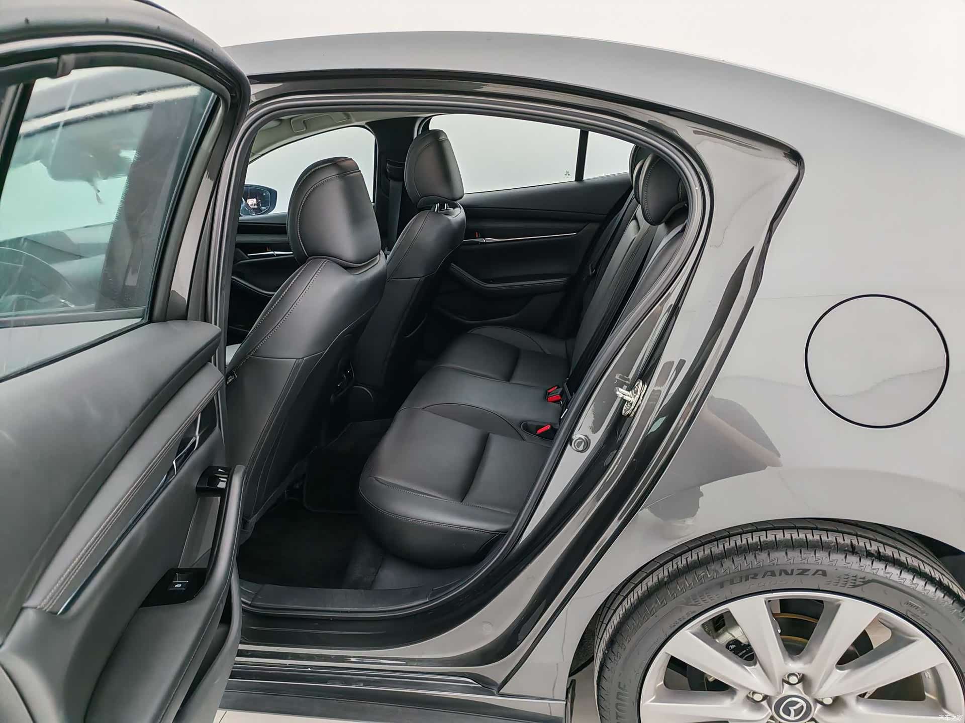 Mazda Mazda3, 2022 17