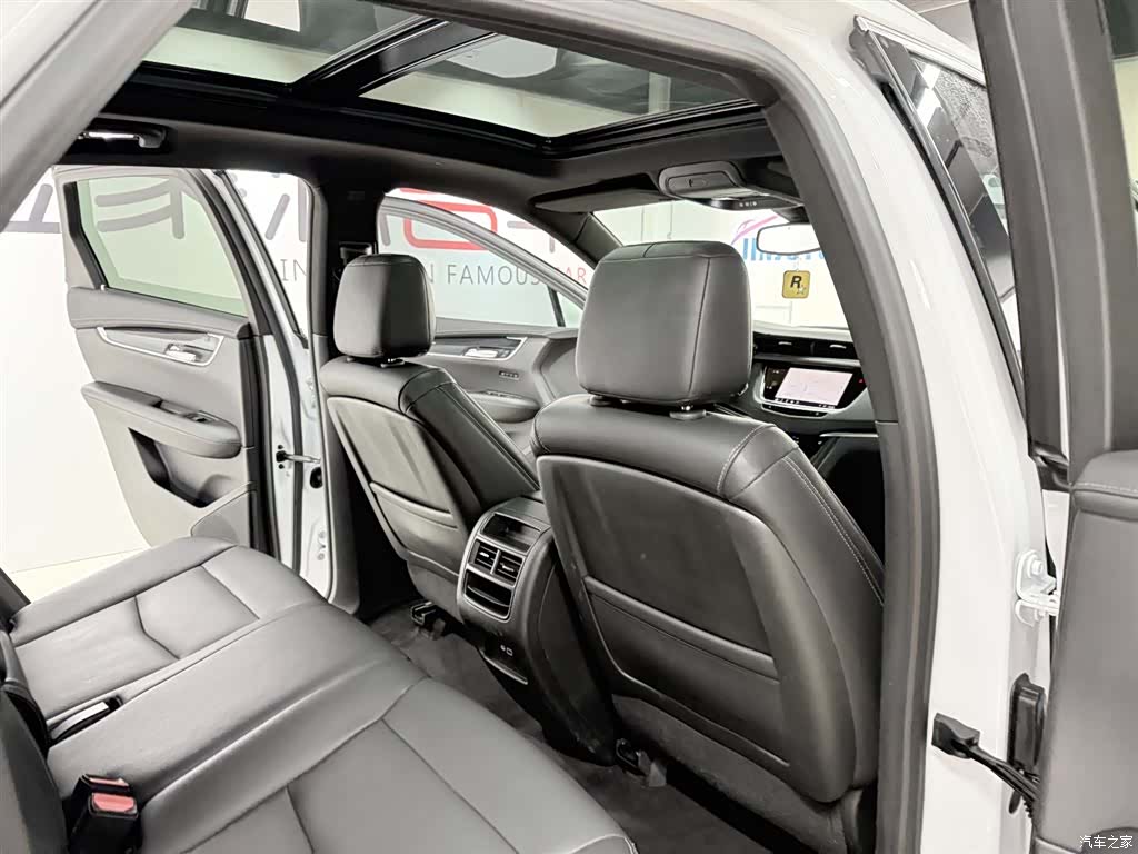 Cadillac XT5, 2021 15