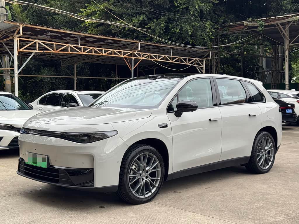 Leapmotor C10