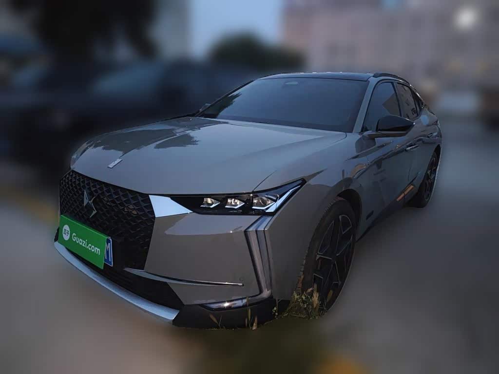 DS 4