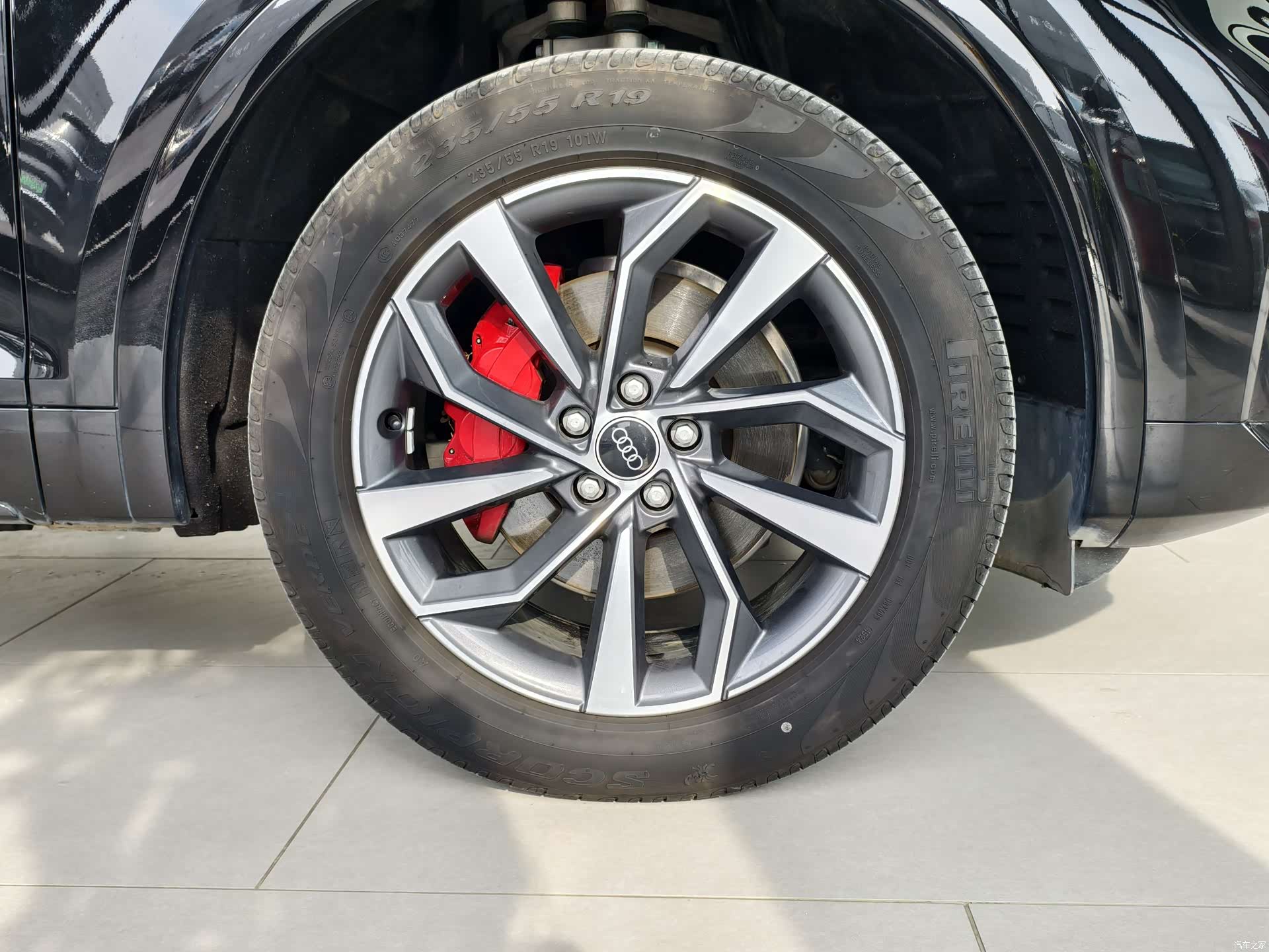 Audi Q5L, 2025 16