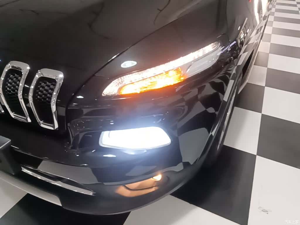 Jeep Cherokee, 2018 24