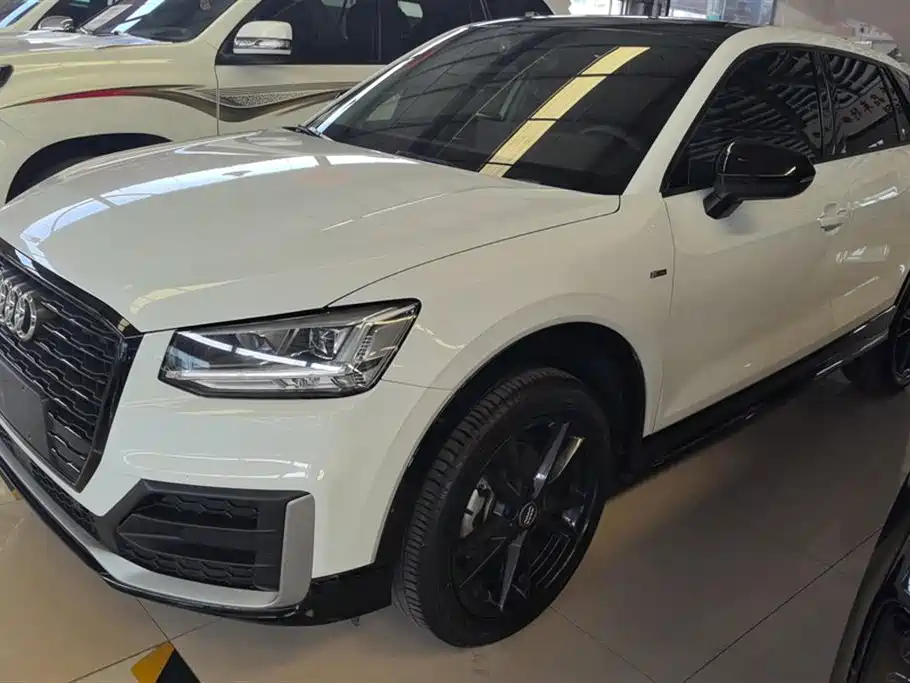 Audi Q2L