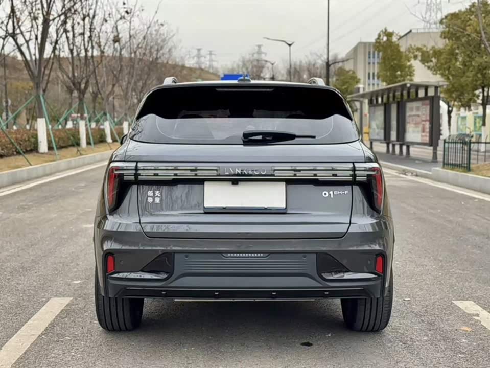 Lynk & Co 01