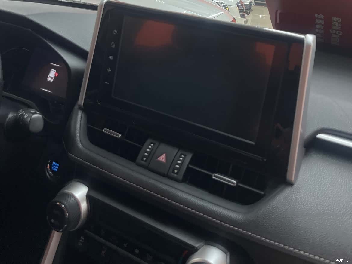 Toyota RAV4, 2020 17