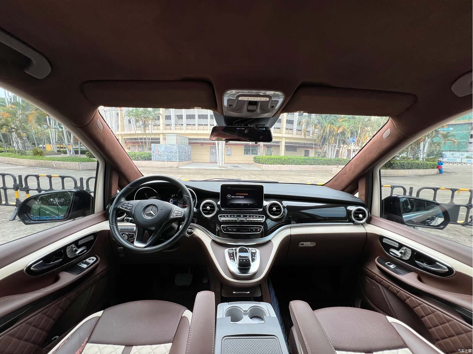 Mercedes-Benz V-Class, 2019 12