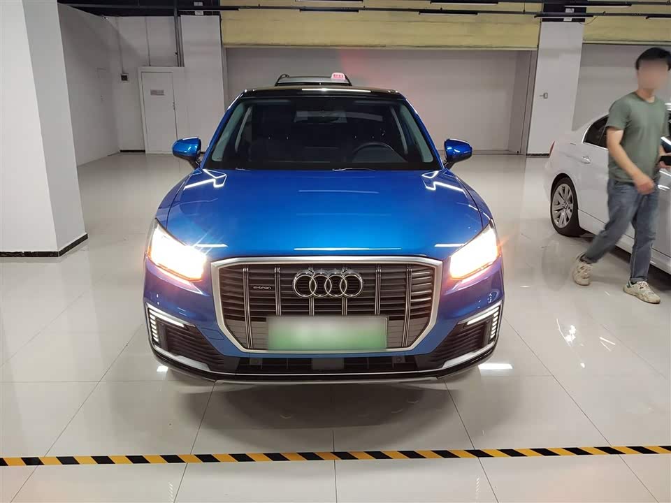 Audi Q2L Audi Q2L