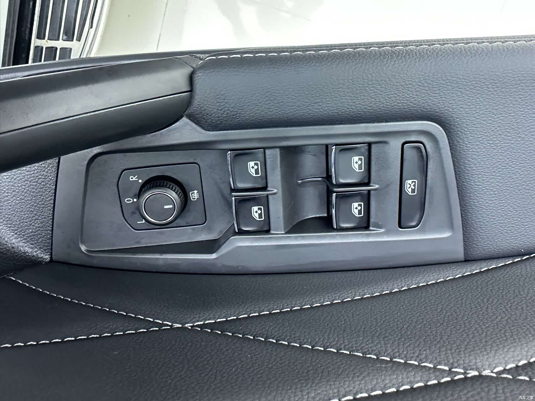 Volkswagen Tiguan L, 2023 18