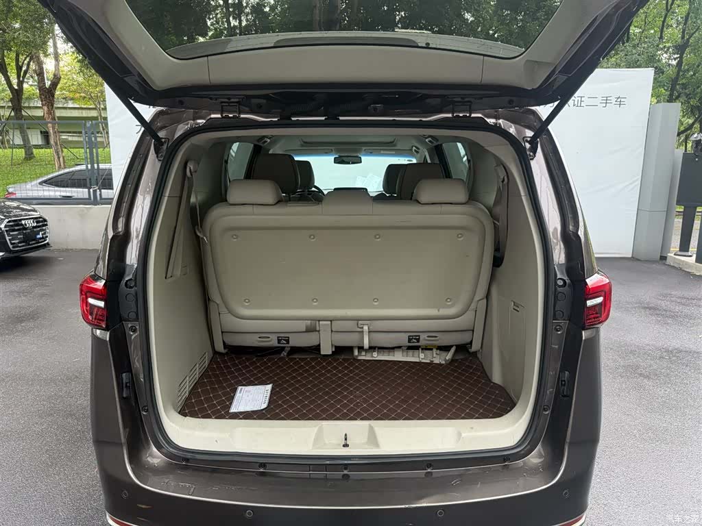 Buick GL8, 2021 9