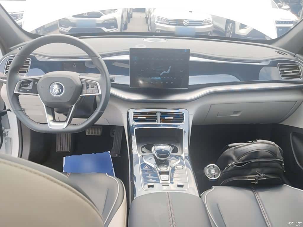 BYD Qin, 2022 10