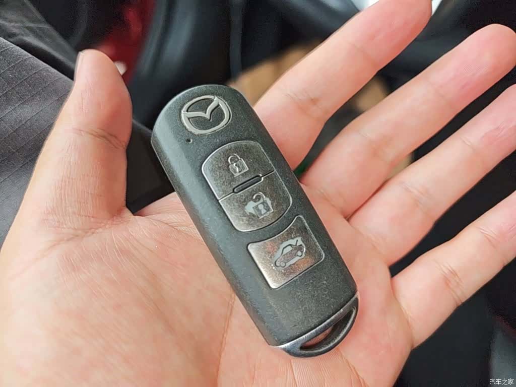 Mazda Mazda3, 2016 9