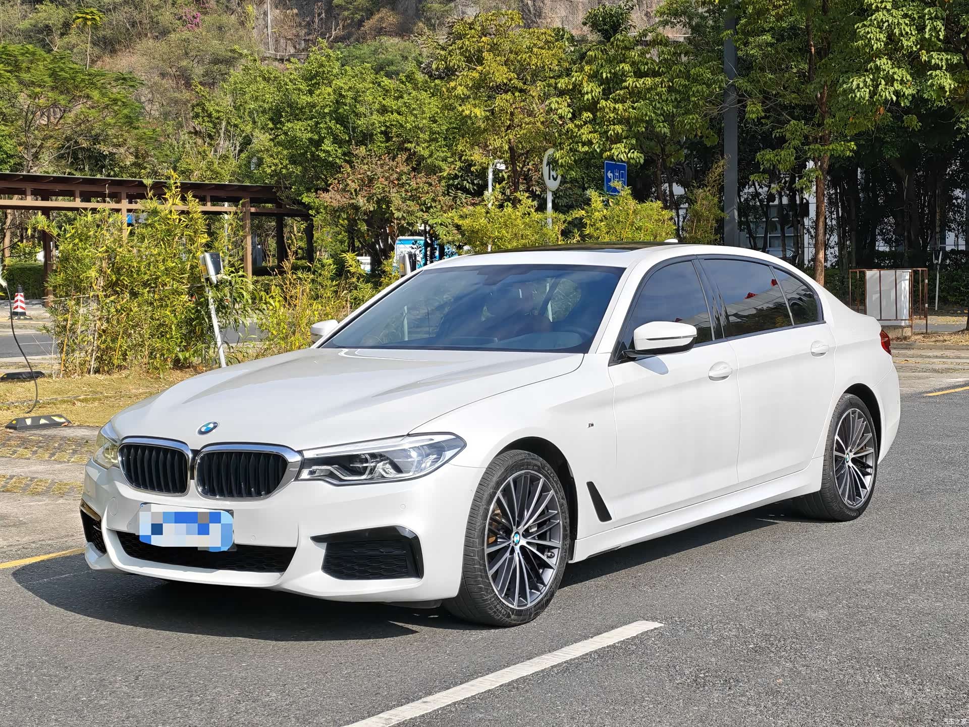 BMW 5 Series, 2020 1