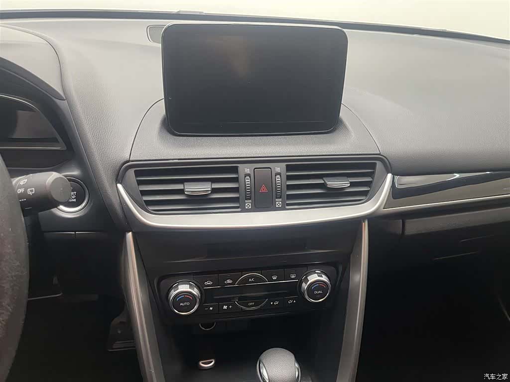 Mazda CX-4, 2019 16