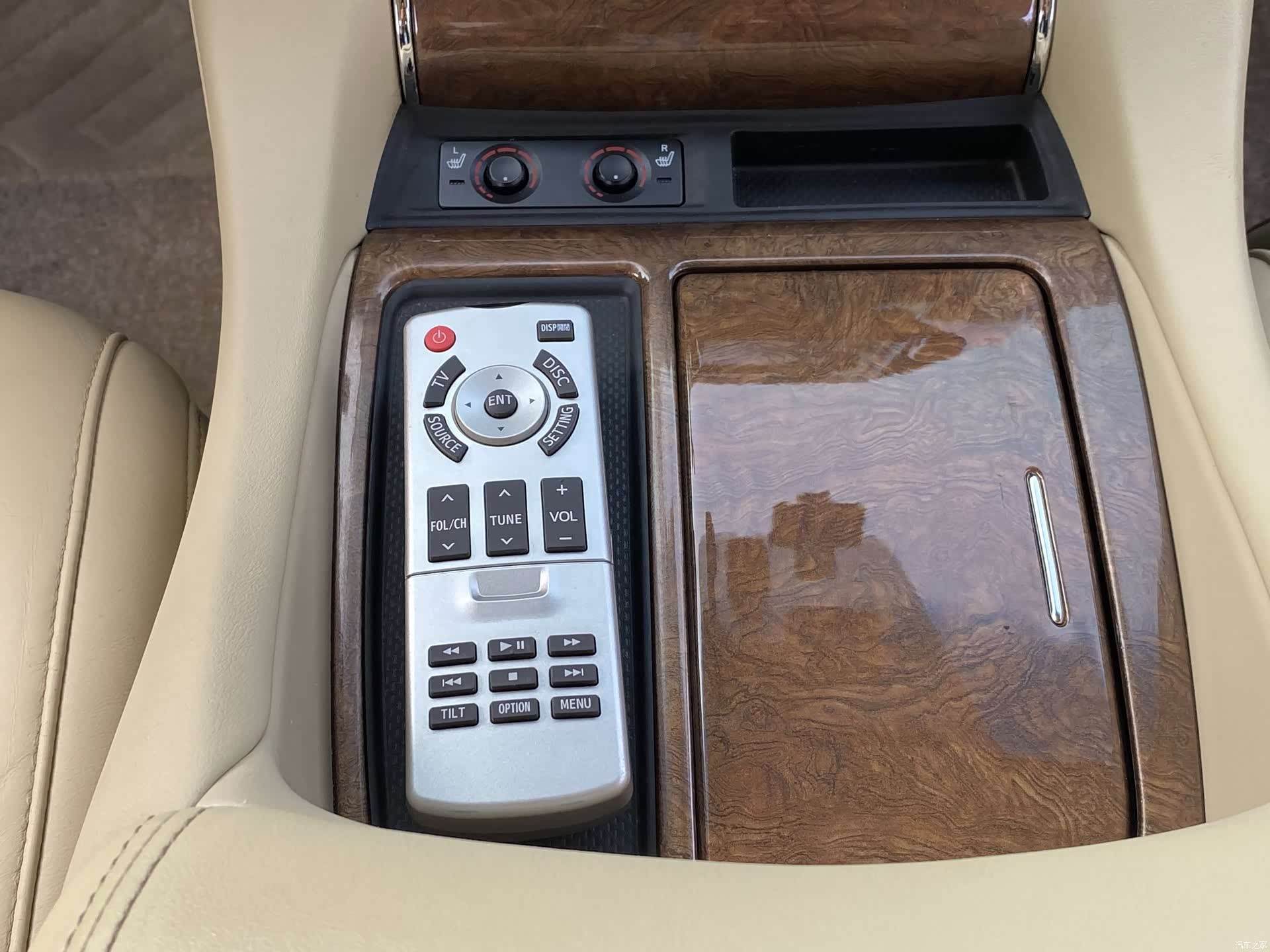 Toyota Alphard, 2015 14