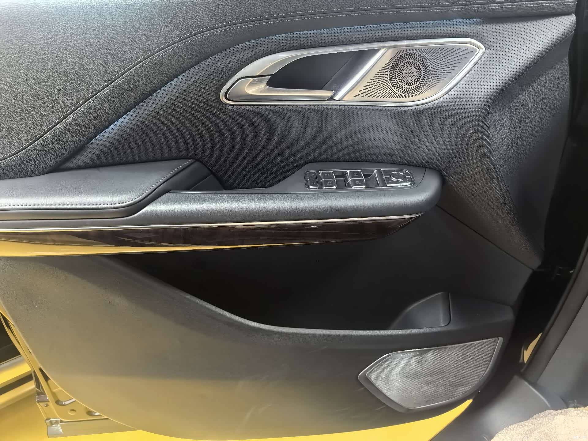 Hongqi HQ9, 2024 все фото