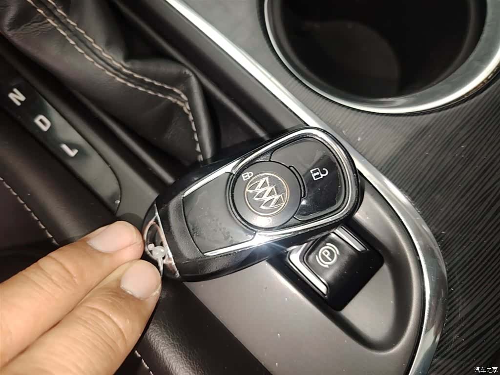 Buick Envision Plus, 2016 9