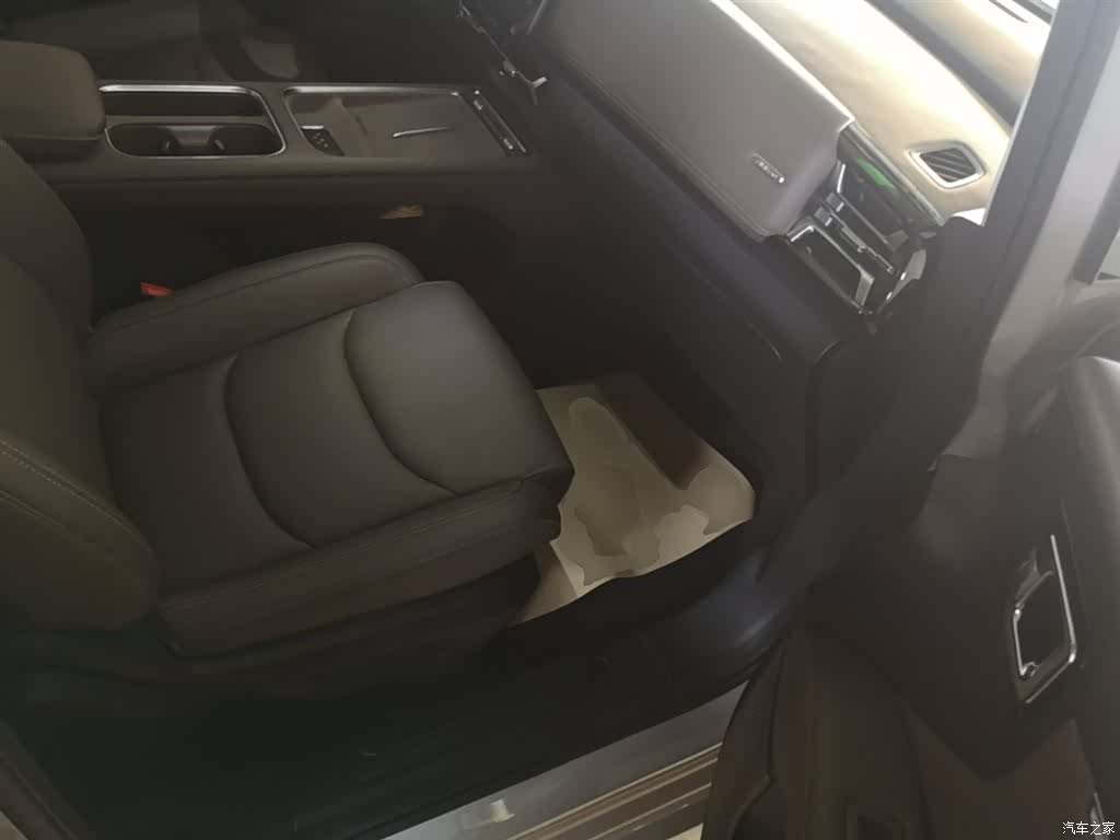 Wuling 730, 2025 25