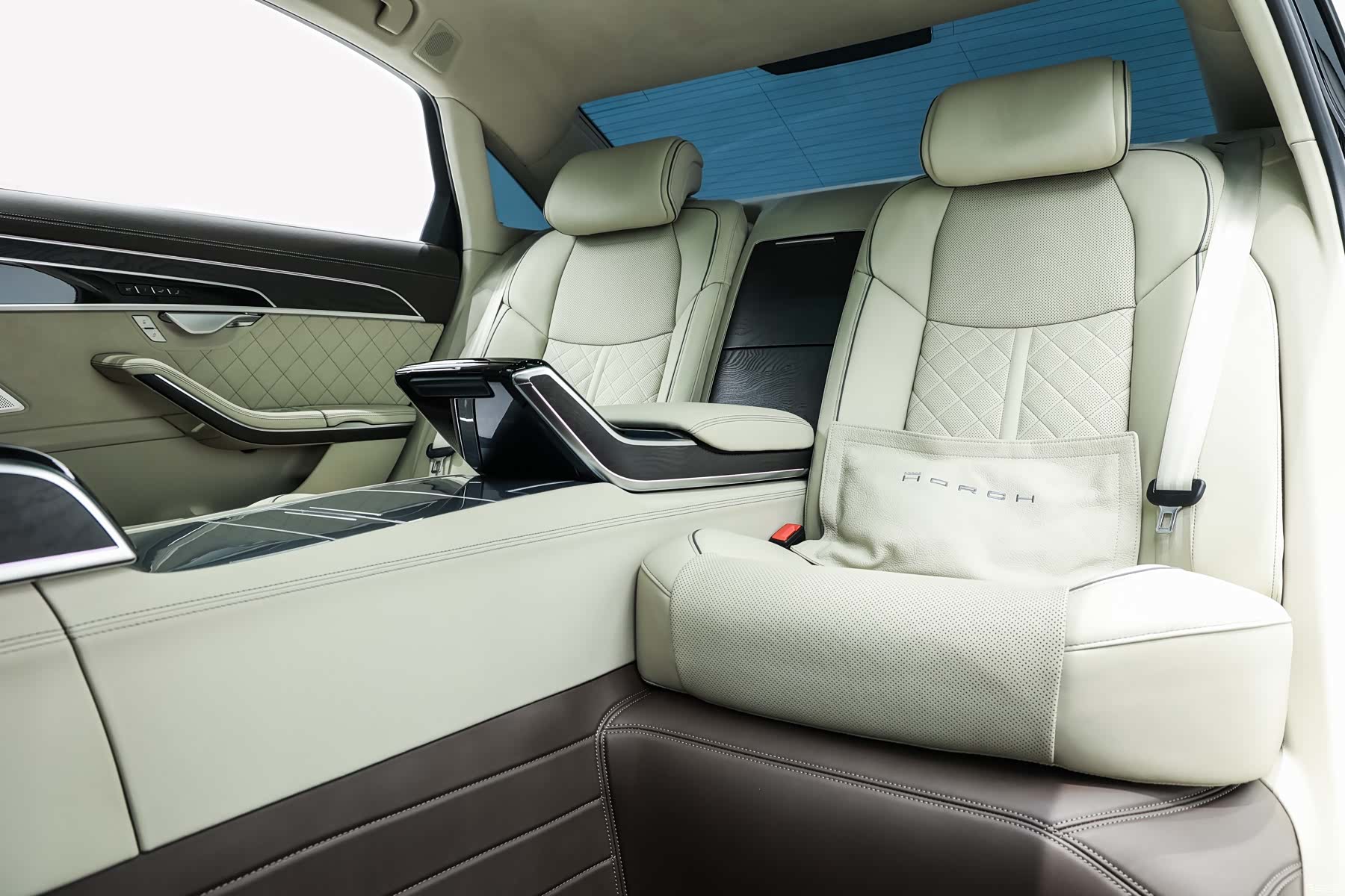Audi A8L, 2023 12