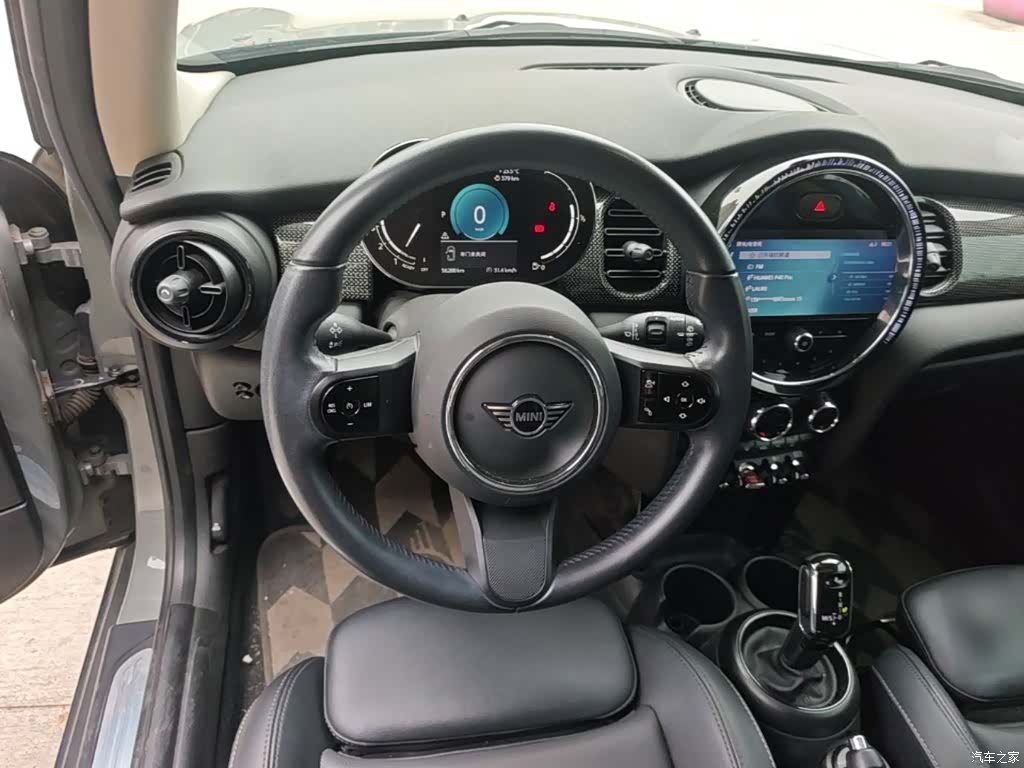 Mini Cooper, 2022 11