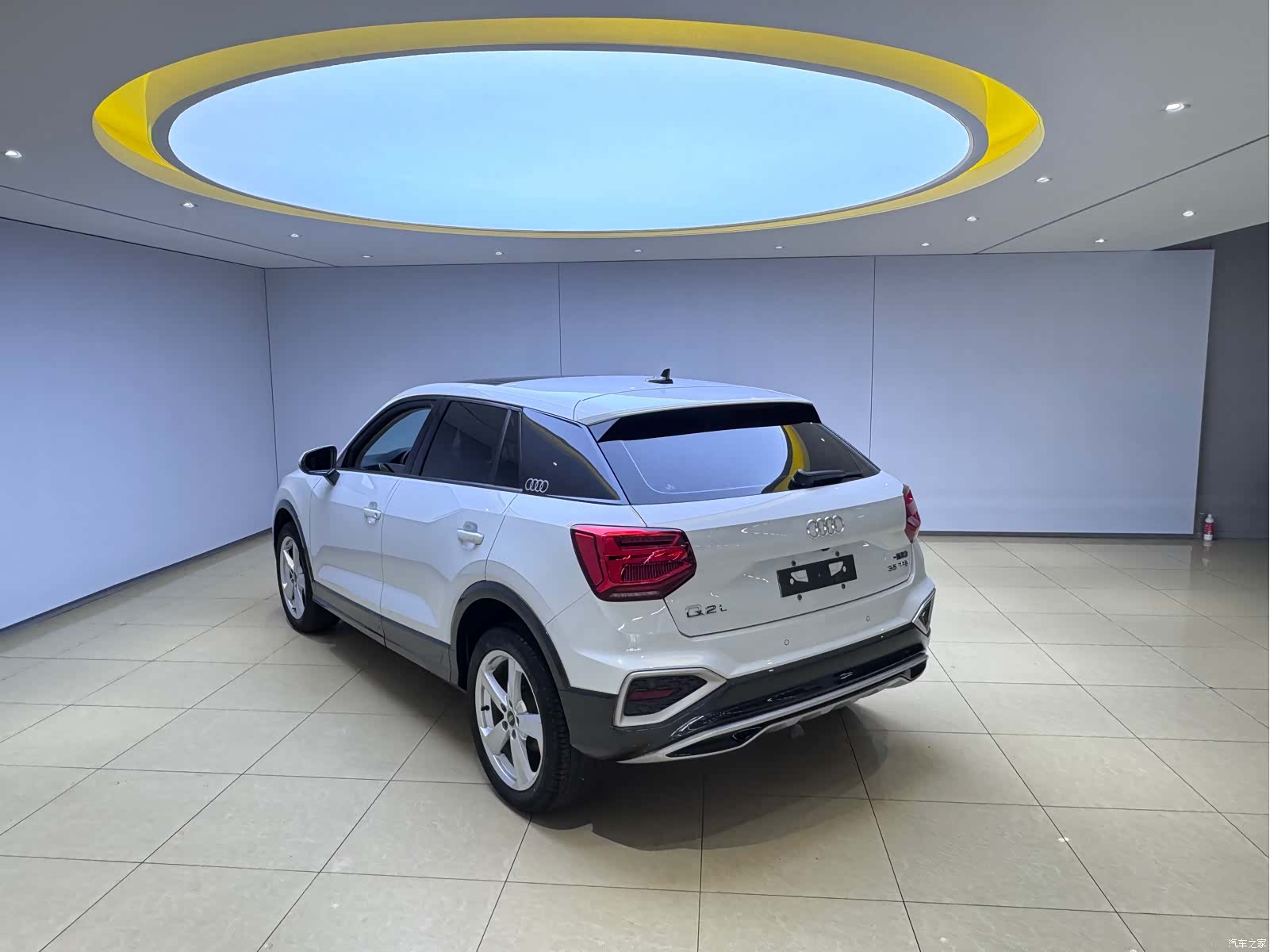 Audi Q2L, 2022 4