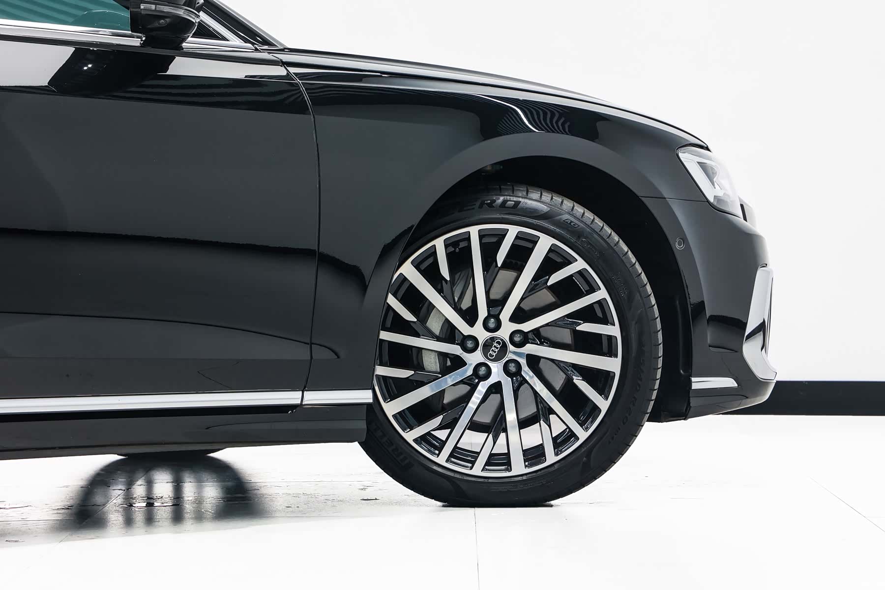 Audi A8L, 2024 22