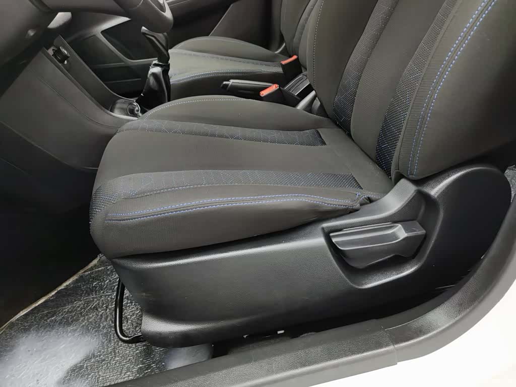 Wuling 310, 2021 20