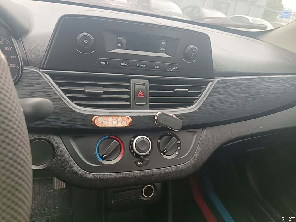 Wuling 310, 2017 13