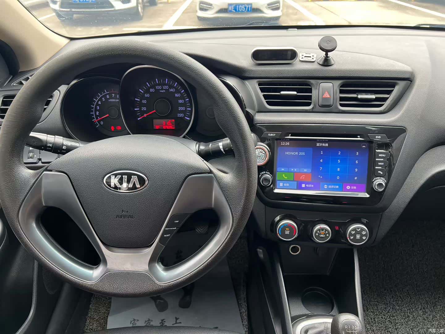 Kia K2, 2015 8