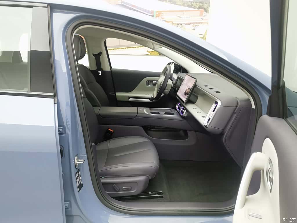Leapmotor B01, 2025 23