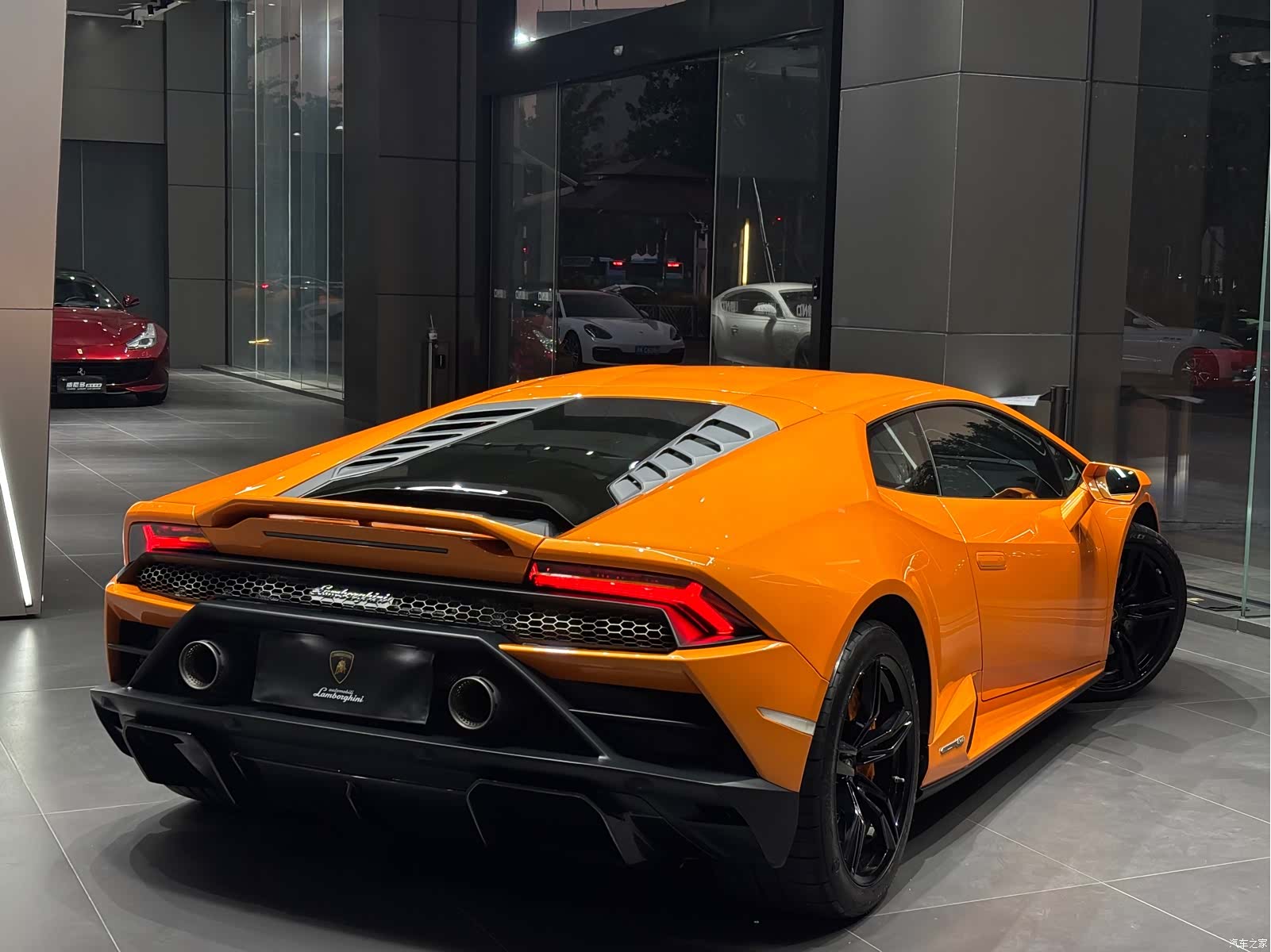 Lamborghini Huracán, 2021 4