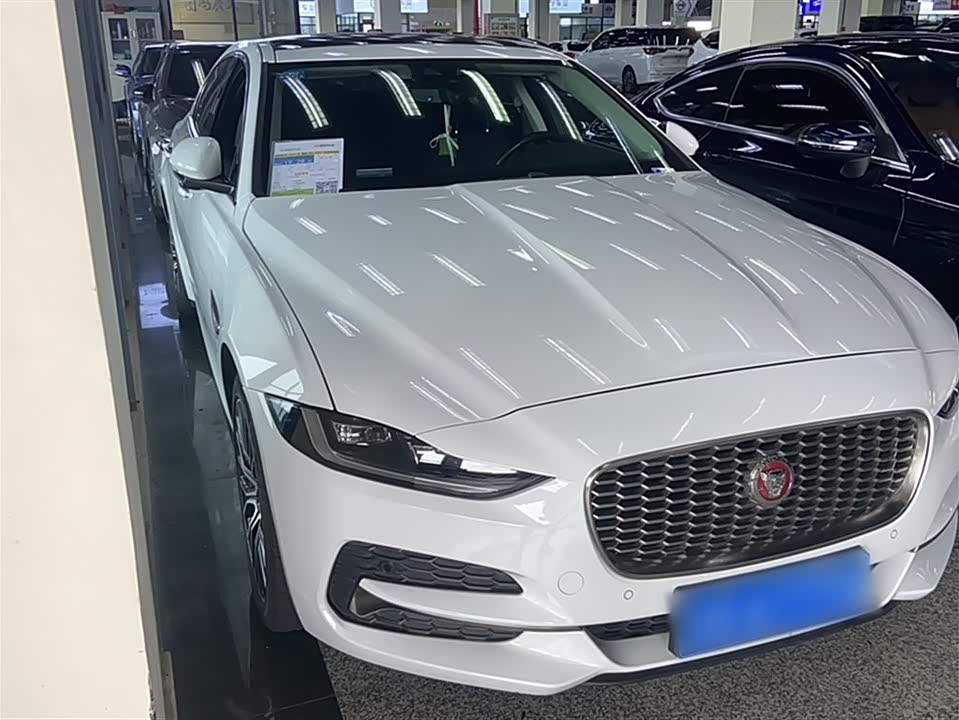 Jaguar XEL Jaguar XEL